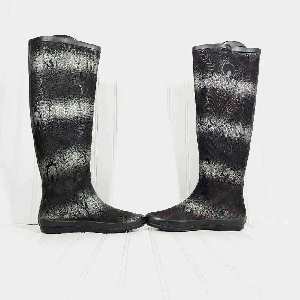 Volatile Black Light Stripes Feathers Black Slip On Tall Boots E61